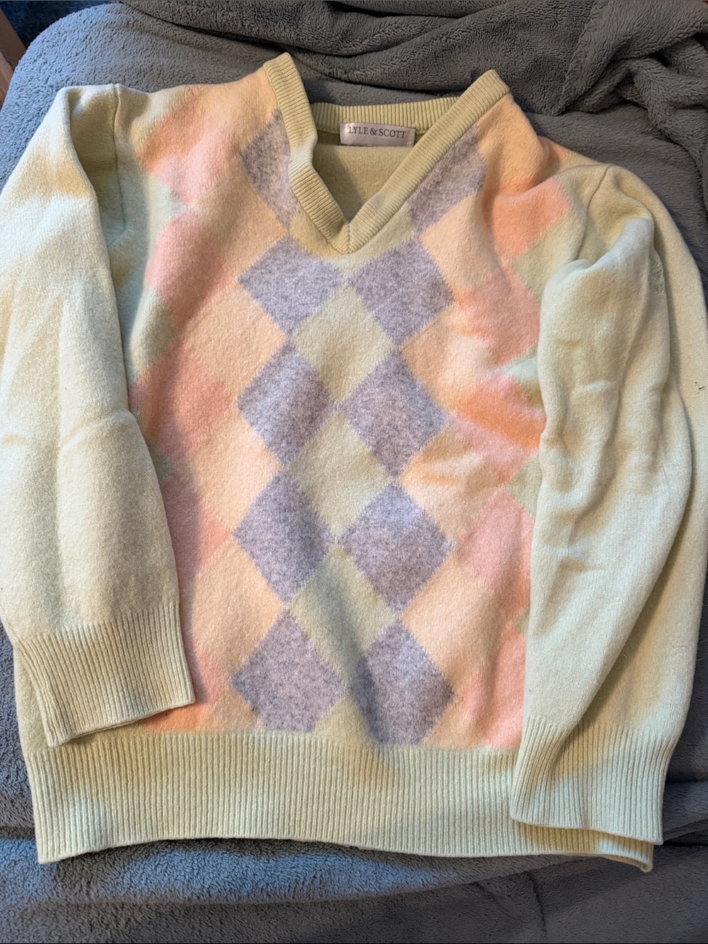 Lyle & Scott Vintage Pastel Argyle V-Neck Sweater